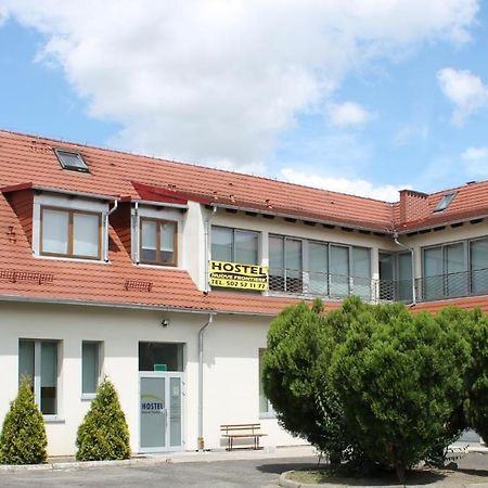 Hostel Nuove Frontiere Nysa Exterior photo